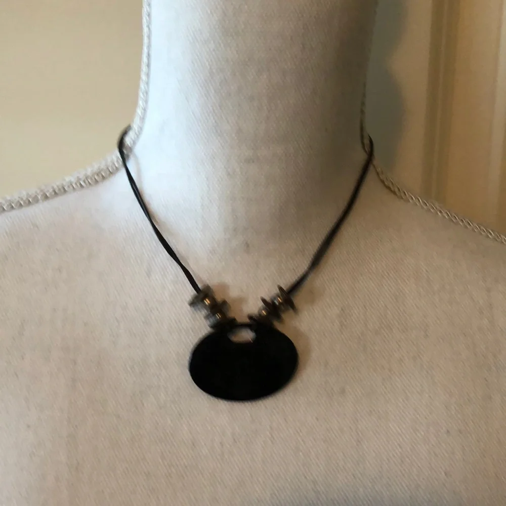 Necklace - Picture 1 of 4